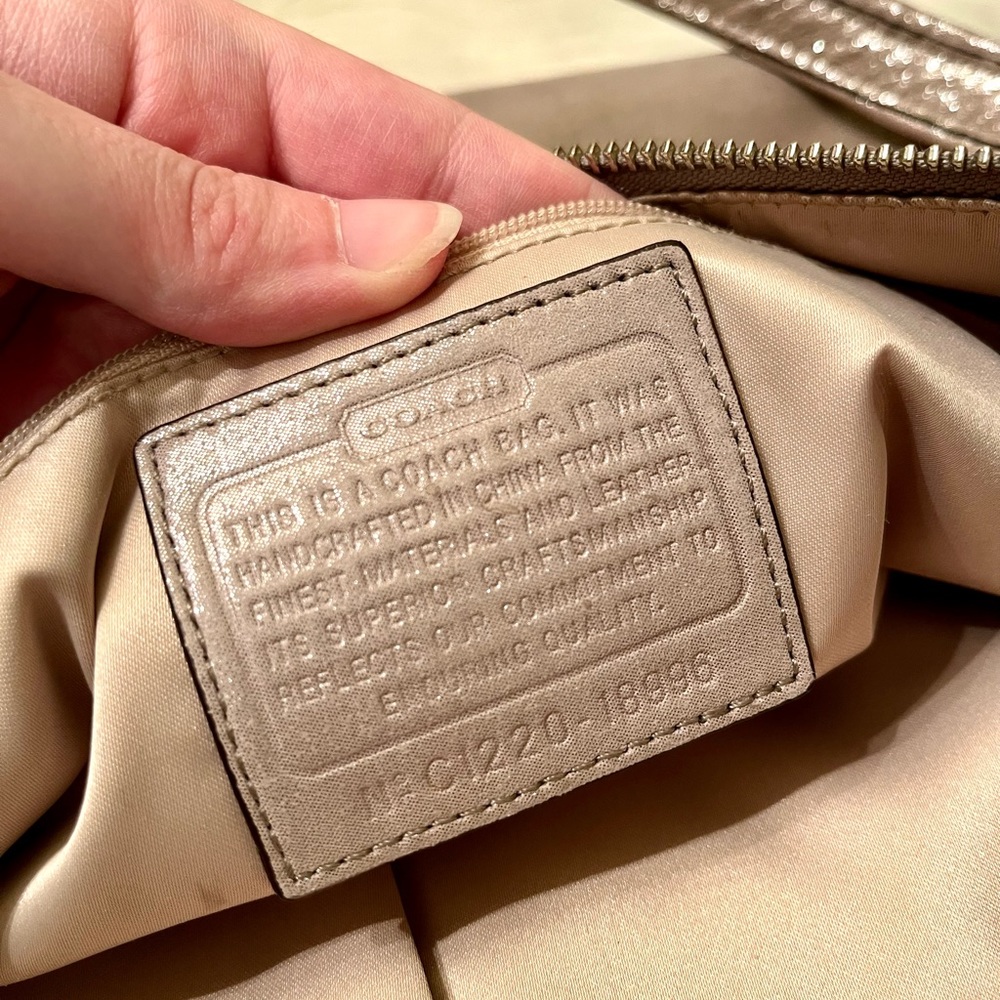 Coach Poppy Hippie Silver Metallic Leather Tote & Wallet - Picture 7 of 13